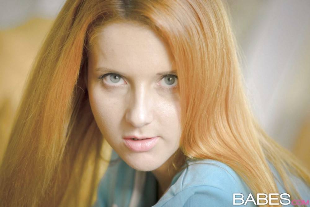 Shapely russian redheaded Roberta Berti in hot panties denudes small tits and bald pussy - #9