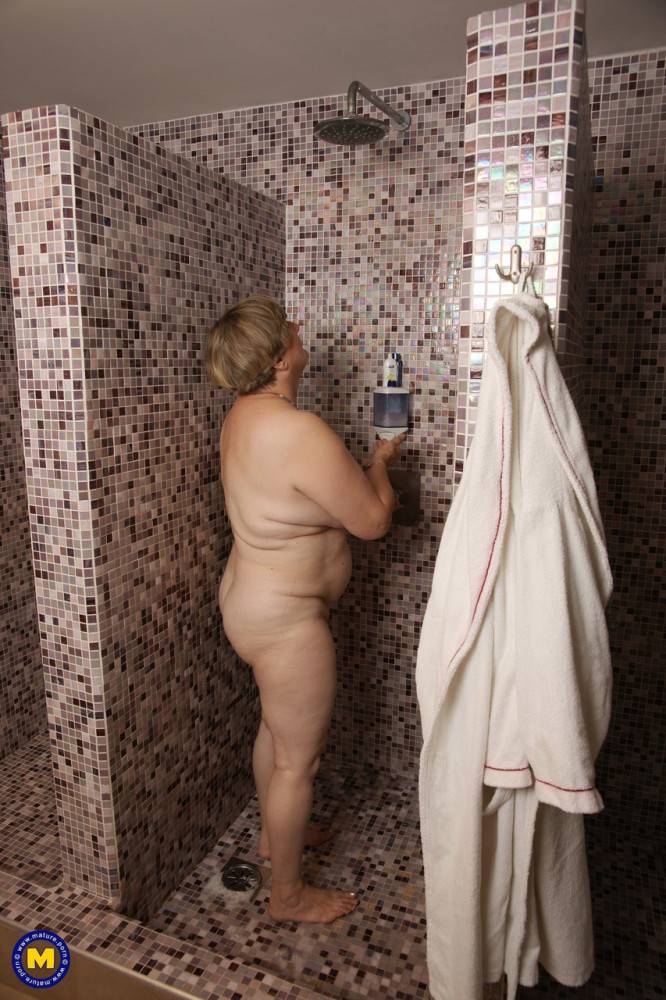 European grannies and babes strip naked to shower and chill in the sauna - #8