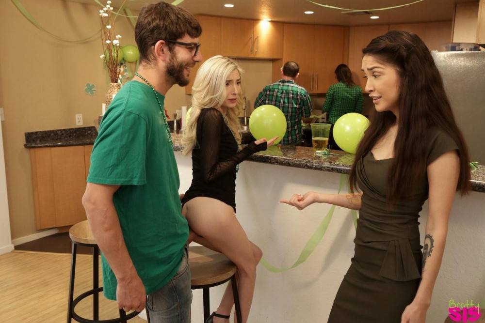 Jericha jem and piper perri celebrate st. patrick's day with a threesome - #5