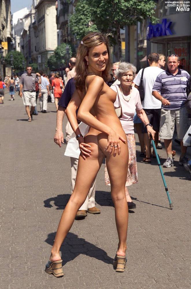 Completely Nude Immaculate Missy Nelli Hunter Explicitly Posing In Public. - #4
