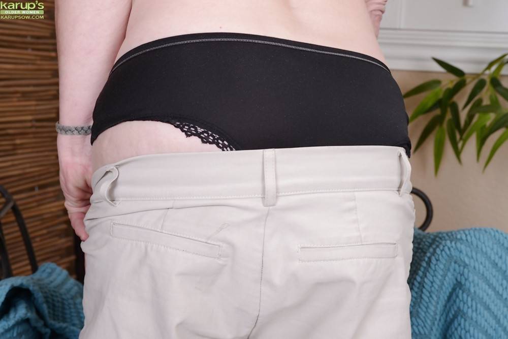 Superb mature Anna in hot undies reveals her butt and spreads her legs - #6
