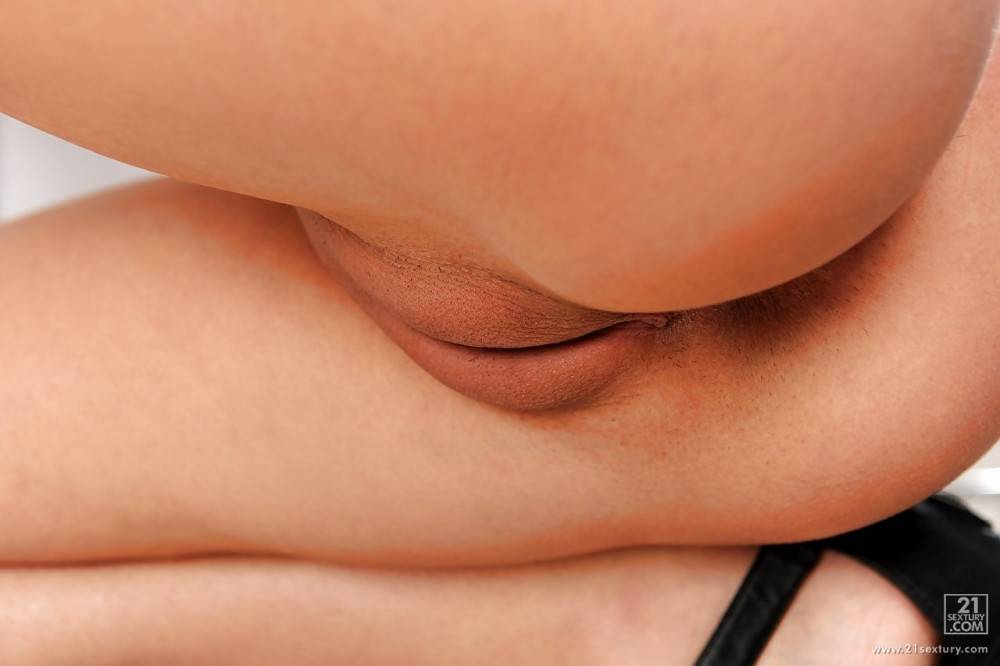 Seductive american pornstar Brett Rossi exposes big boobs and jerks off - #9