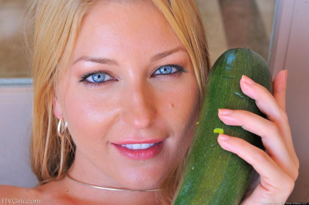 Busty Blue-eyed Blonde Avy Scott Has Fun Masturbating With Vegetables And Water Hose - #12