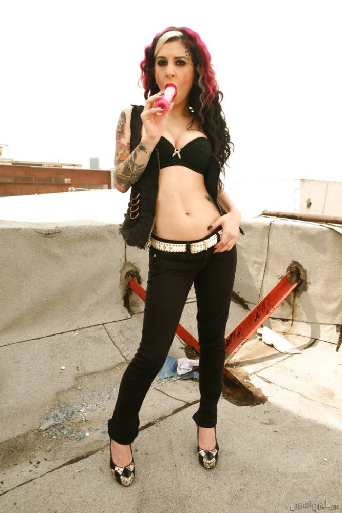 Very attractive american milf Joanna Angel exposing big boobies and stuffing her snatch with a toy outdoor - #4