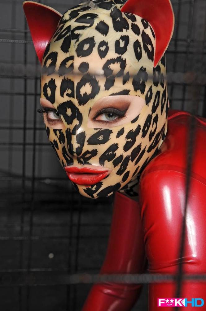 Curious british Latex Lucy work with wet lips on black shaft - #7