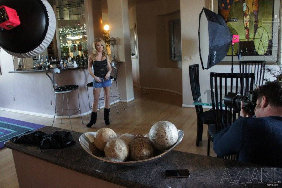 Blonde In Black Boots Madison Scott Shows Off Her DD Boobs And Bald Pussy In The Pool Room - #3
