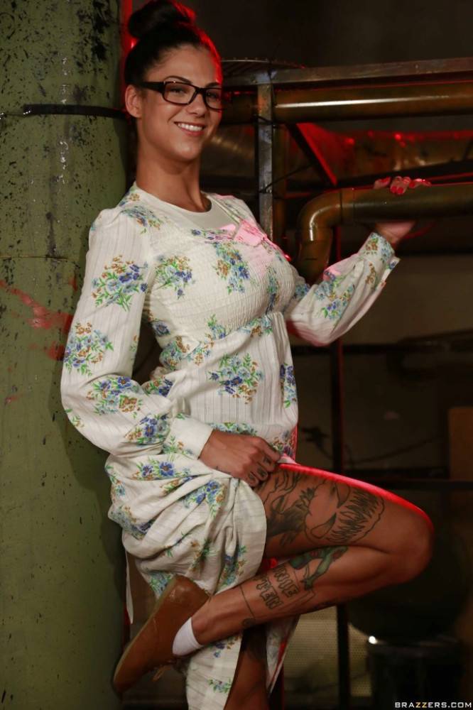 Inviting american babe Bonnie Rotten showing big knockers and vagina | Photo: 8309936