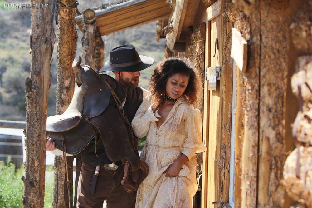 Hot Black Chick Skin Diamond Gets Banged By A White Cowboy In Django XXX Version - #12