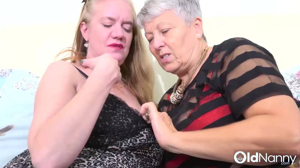 AGEDLOVE Two old lesbians play with each other's labia - #5