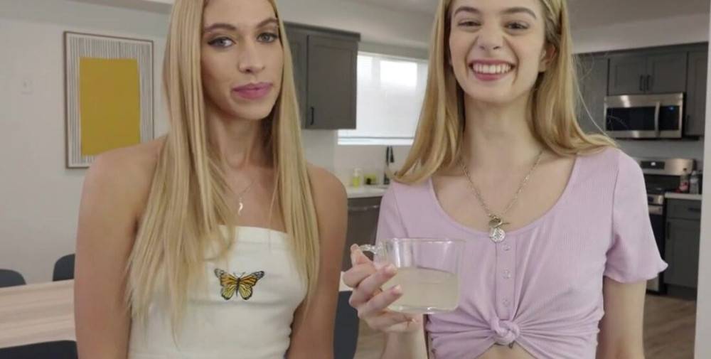 Khole And Molly Can't Wait To Suck A Cock - #1