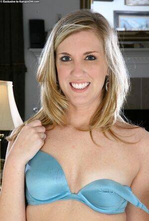 Mature blonde with a flawless body Kristi Lane strips off showing her nudity on nudepicso.com