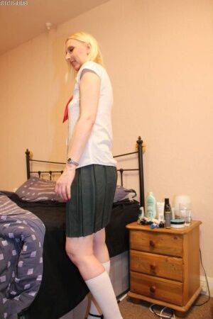 Blonde UK woman Tracey Lain goes ass to mouth while wearing schoolgirl apparel - Britain on nudepicso.com