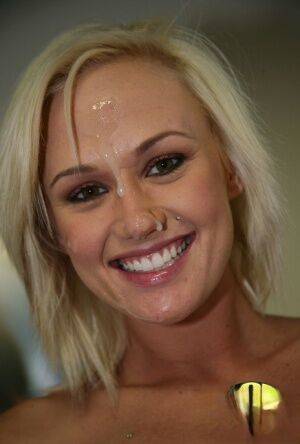 Blonde chick Mollie Rae ends up with sperm on face after finding a gloryhole on nudepicso.com