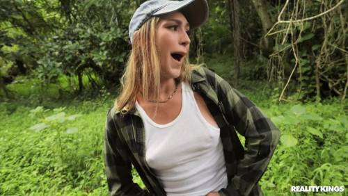 Blonde Tomboy Ana Rose Gets Boned Outdoors on nudepicso.com