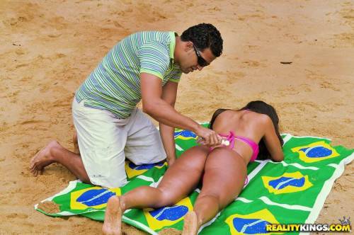 Sultry brazilian milf Adryanna Duarte banged after good cock suck at beach - Brazil on nudepicso.com