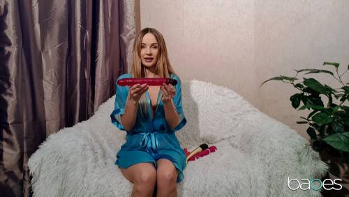 Kaisa Nord Plays With Vibrator In Front Of The Camera - Russia on nudepicso.com