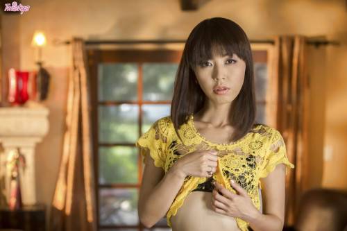 Slender japanese bombshell Marica Hase reveals tiny tits and spreads her legs - Japan on nudepicso.com