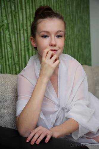 Shapely ukrainian brunette teen Emily Bloom reveals big knockers and hairy beaver - Ukraine on nudepicso.com