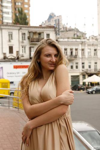 Russian babe Regan Budimir sexy on the streets - Russia on nudepicso.com