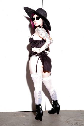 Excellent american dark hair cutie Joanna Angel showing her ass - Usa on nudepicso.com