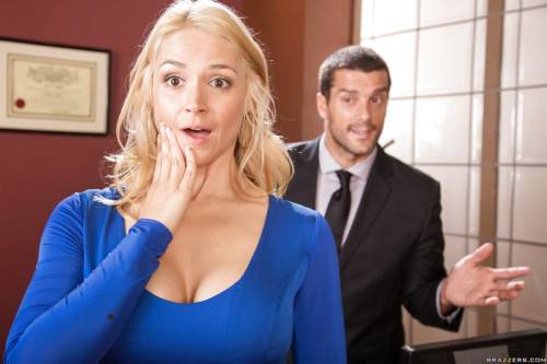Inviting american blonde milf Sarah Vandella in underwear well sucking rod and takes a messy cumshot in office - Usa on nudepicso.com