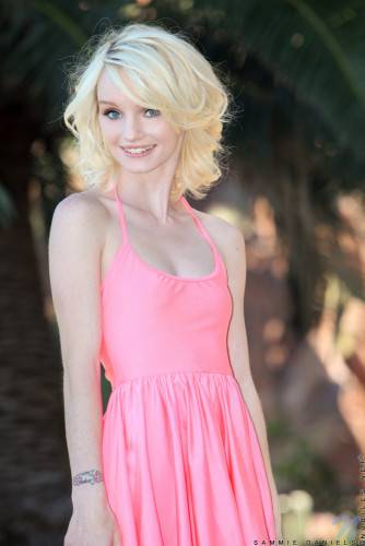 Charming Blonde Sammie Daniels Loses Off Her Pink Dress And Poses Naked Outdoor on nudepicso.com