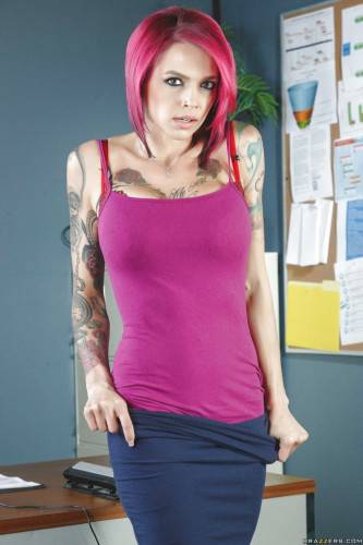 Glamorous american milf Anna Bell Peaks in sexy undies exposes big titties and spreads her legs in office - Usa on nudepicso.com