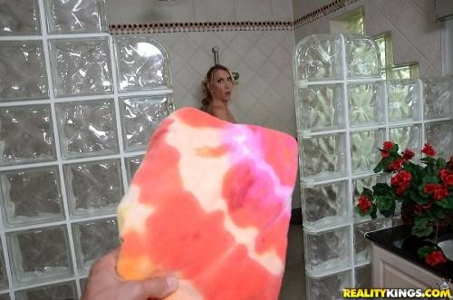 Very attractive american blonde milf Brynn Hunter exhibiting big hooters and hot ass in shower - Usa on nudepicso.com