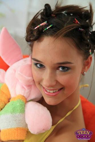 Tender Teen Victoria Sweet In Yellow Bra Holds Her Plush Toy While Getting Pounded on nudepicso.com
