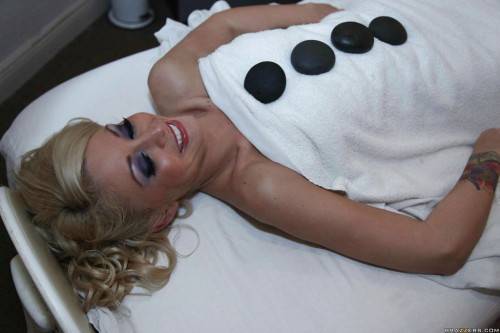 Hot american pornstar Monique Alexander in sex action - Usa on nudepicso.com