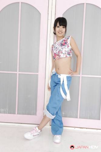 Cute asian teens posing in jeans on camera - Japan on nudepicso.com