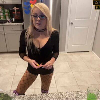 Blondiewondie on nudepicso.com