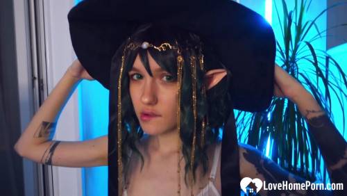 Cosplayer gets a good cock inside of her on nudepicso.com