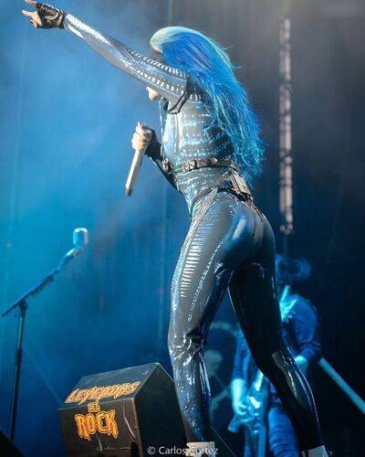 AlissaWhiteGluz on nudepicso.com